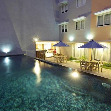 Santosa City Hotel Ντενπασάρ Εξωτερικό φωτογραφία